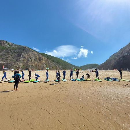 Moby Dick Lodge Malveira da Serra Esterno foto