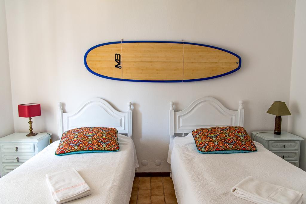 Moby Dick Lodge Malveira da Serra Esterno foto