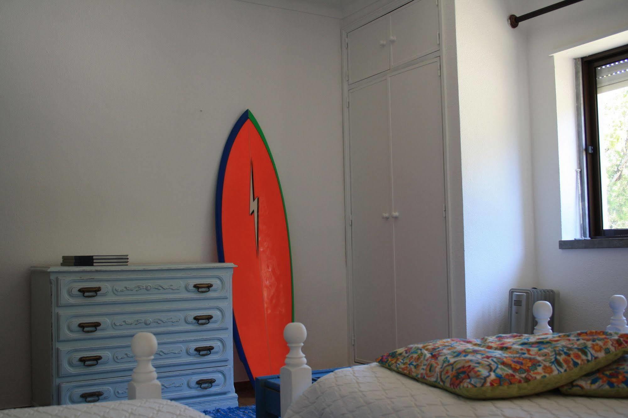 Moby Dick Lodge Malveira da Serra Esterno foto
