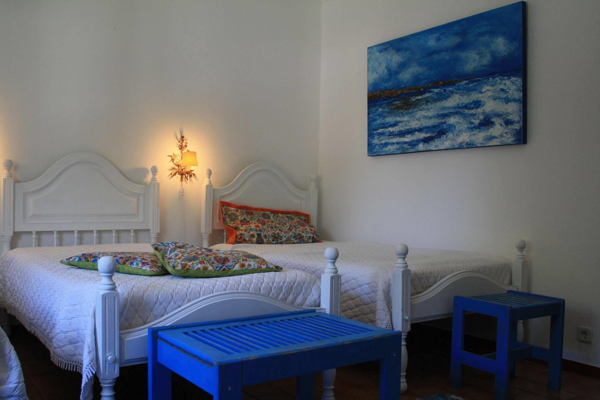 Moby Dick Lodge Malveira da Serra Esterno foto