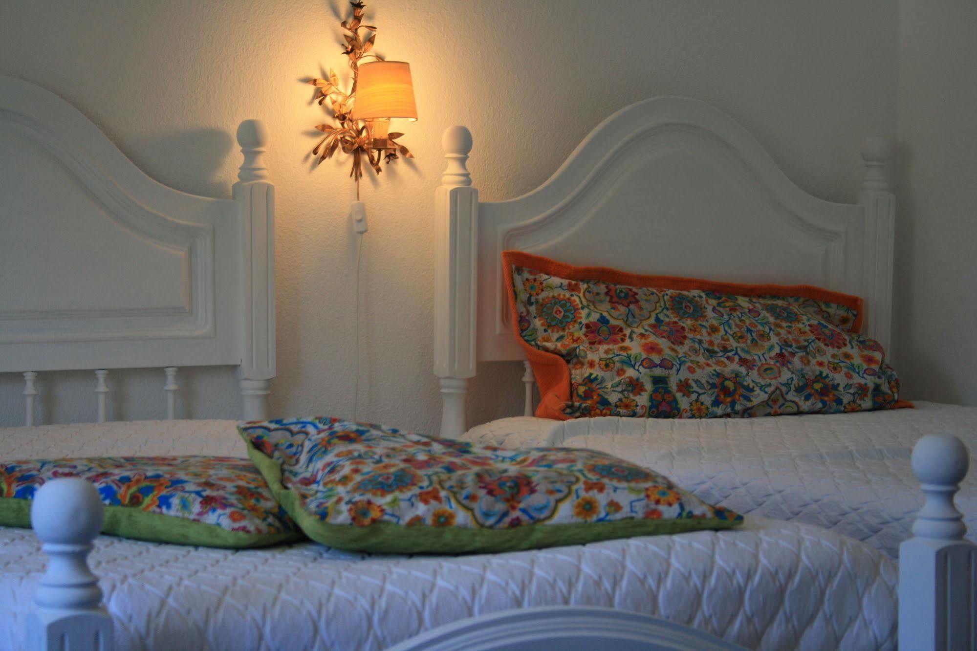 Moby Dick Lodge Malveira da Serra Esterno foto